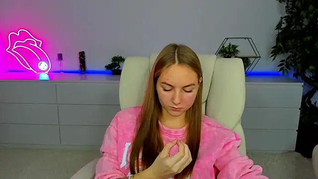 Snapshot of MilaAddams chatting on 16, 11, 2025 MilaAddams online show from 16, 11, 2025