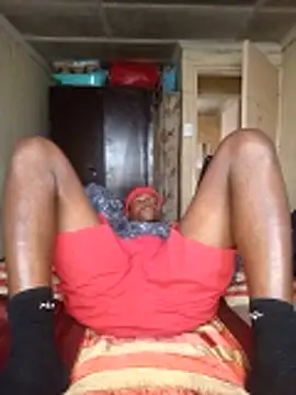 Snapshot of Hluga_25 chatting on 28, 11, 2025 Hluga 25 online show from 28, 11, 2025