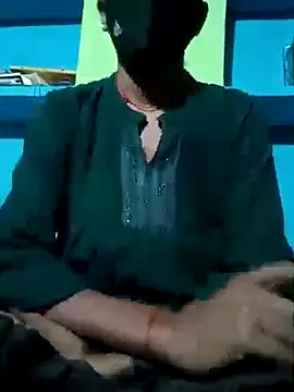 Pari queen 44 online show from 28, 10, 2025