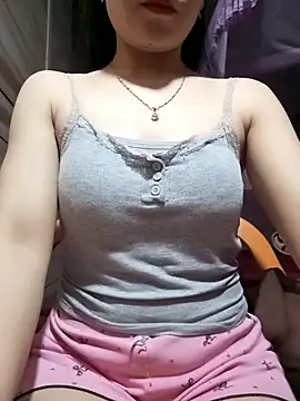 Snapshot of LucyyLy chatting on 8, 3, 2026 LucyyLy online show from 8, 3, 2026