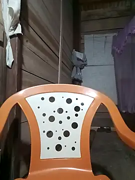 Snapshot of LucyyLy chatting on 8, 4, 2026 LucyyLy online show from 8, 4, 2026