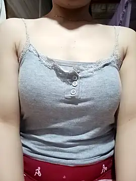 Snapshot of LucyyLy chatting on 9, 4, 2026 LucyyLy online show from 9, 4, 2026