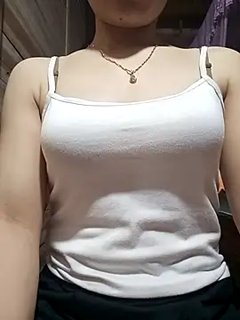 Snapshot of LucyyLy chatting on 16, 4, 2026 LucyyLy online show from 16, 4, 2026