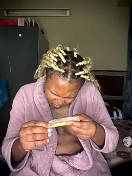 Snapshot of houseforsex chatting on 22, 10, 2025 houseforsex online show from 22, 10, 2025