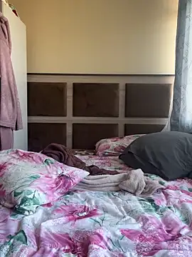 Snapshot of houseforsex chatting on 27, 10, 2025 houseforsex online show from 27, 10, 2025