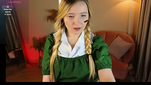 Milana Key online show from 23, 9, 2025