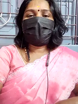 Snapshot of Tamil_Azhaghi25 chatting on 14, 6, 2026 Tamil Azhaghi25 online show from 14, 6, 2026