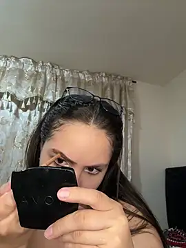 Tayler Kim online show from 16, 5, 2026