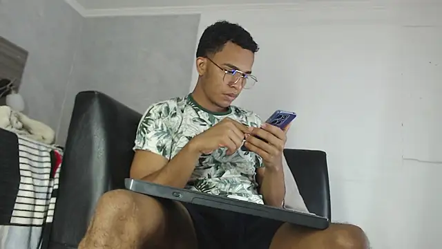 aston xvera online show from 27, 11, 2025