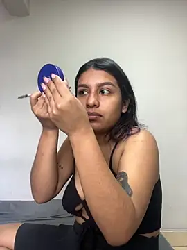  Chloe Smith online show from 21, 10, 2025