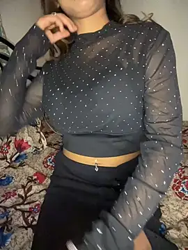 Snapshot of STRIP_GLOW chatting on 13, 12, 2025 STRIP GLOW online show from 13, 12, 2025