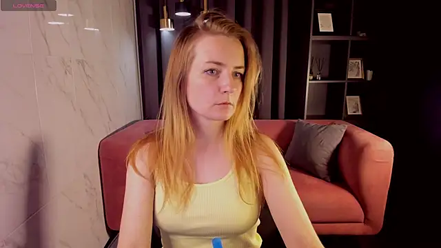 Snapshot of MeggySun chatting on 11, 9, 2025 MeggySun online show from 11, 9, 2025