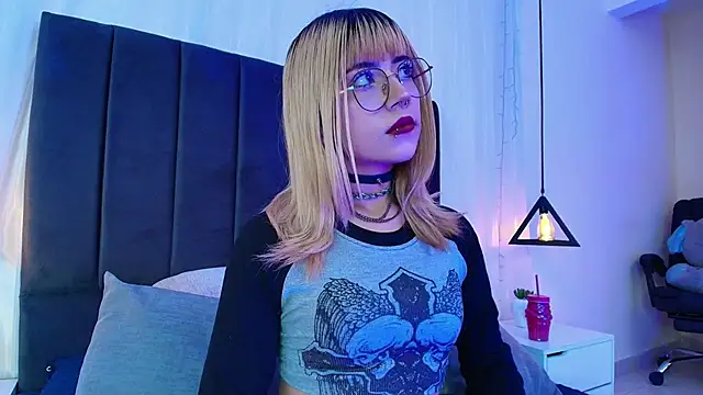 IvyBelle  online show from 15, 9, 2025