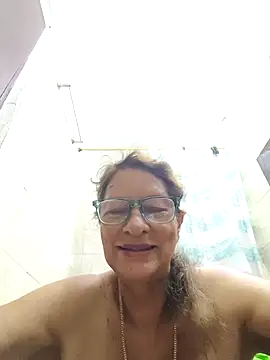 Snapshot of MaryLunne chatting on 25, 10, 2025 MaryLunne online show from 25, 10, 2025