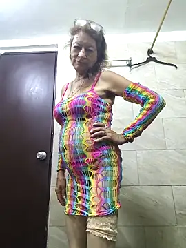 Snapshot of MaryLunne chatting on 12, 11, 2025 MaryLunne online show from 12, 11, 2025