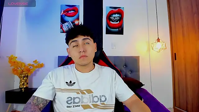 Nicolas James Sc online show from 4, 11, 2025