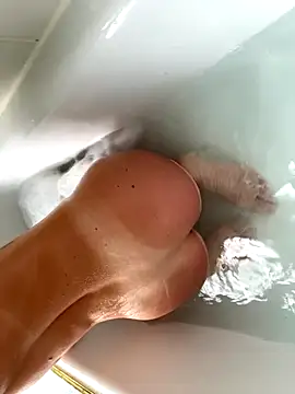 Petitbiscuit2B0 online show from 29, 10, 2025