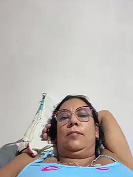 Snapshot of YadiraOrozco chatting on 1, 2, 2026 YadiraOrozco online show from 1, 2, 2026