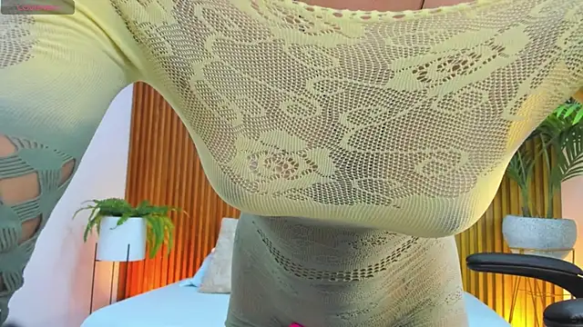 Snapshot of amberboss_ chatting on 8, 9, 2025 amberboss online show from 8, 9, 2025