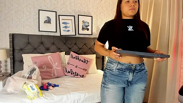 Snapshot of sophie__blare chatting on 17, 5, 2026 sophie blare online show from 17, 5, 2026