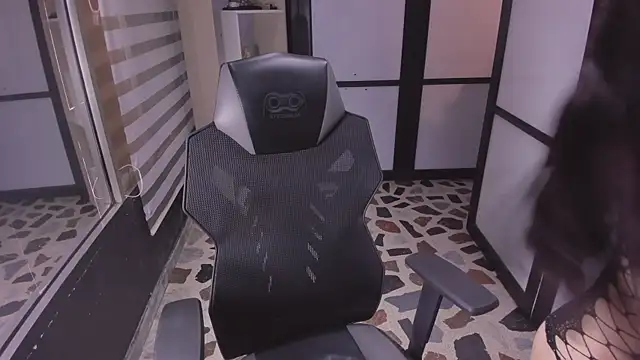 Snapshot of AlliceCopper chatting on 16, 10, 2025 AlliceCopper online show from 16, 10, 2025