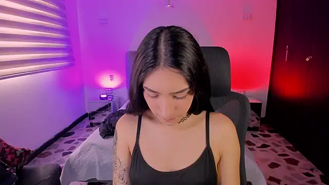 Snapshot of AlliceCopper chatting on 5, 11, 2025 AlliceCopper online show from 5, 11, 2025