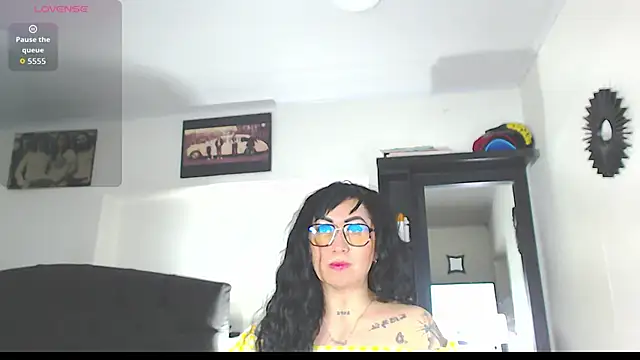 Vicky hotmilf online show from 30, 10, 2025