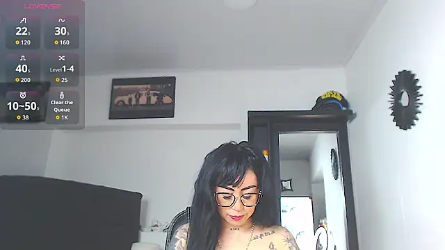 Snapshot of Vicky_hotmilf chatting on 18, 3, 2026 Vicky hotmilf online show from 18, 3, 2026