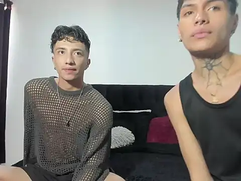 Snapshot of mhatias_ chatting on 6, 10, 2025 mhatias online show from 6, 10, 2025