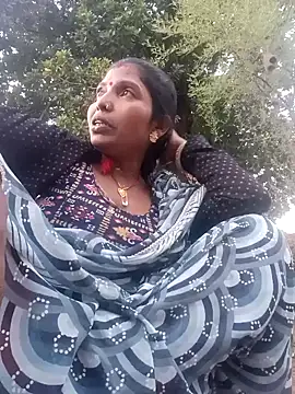 Snapshot of Jivika_Jaiswal chatting on 11, 11, 2025 Jivika Jaiswal online show from 11, 11, 2025