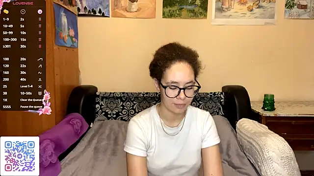 Snapshot of CarollNino chatting on 3, 10, 2025 CarollNino online show from 3, 10, 2025