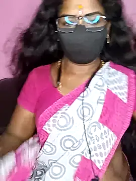 Snapshot of tamilammukuttyy chatting on 19, 9, 2025 tamilammukuttyy online show from 19, 9, 2025