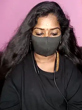 Snapshot of tamilammukuttyy chatting on 4, 10, 2025 tamilammukuttyy online show from 4, 10, 2025