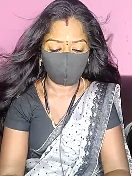 Snapshot of tamilammukuttyy chatting on 13, 10, 2025 tamilammukuttyy online show from 13, 10, 2025