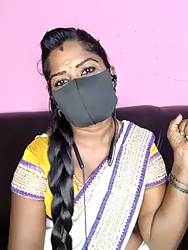 Snapshot of tamilammukuttyy chatting on 6, 11, 2025 tamilammukuttyy online show from 6, 11, 2025