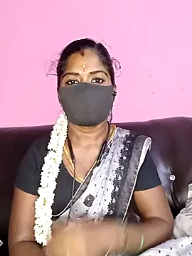 Snapshot of tamilammukuttyy chatting on 11, 11, 2025 tamilammukuttyy online show from 11, 11, 2025