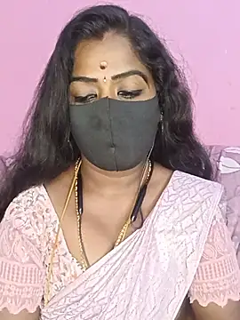 Snapshot of tamilammukuttyy chatting on 2, 6, 2026 tamilammukuttyy online show from 2, 6, 2026