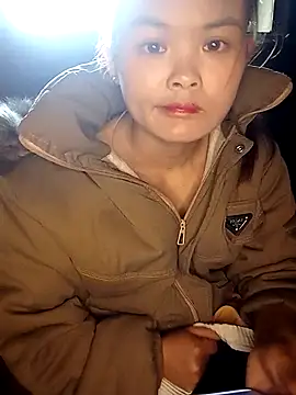 xinhxinhcute online show from 18, 12, 2025