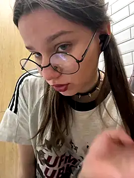 Snapshot of MiniVi chatting on 29, 9, 2025 MiniVi online show from 29, 9, 2025