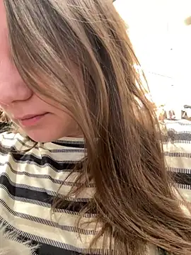 Snapshot of MiniVi chatting on 5, 10, 2025 MiniVi online show from 5, 10, 2025