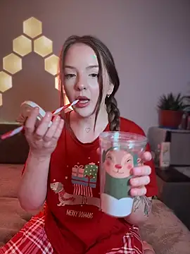 Snapshot of -Meowy- chatting on 14, 12, 2025 -Meowy- online show from 14, 12, 2025