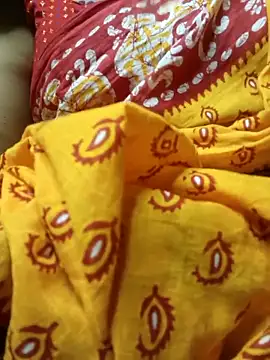 Snapshot of desi_boudi87 chatting on 9, 9, 2025 desi boudi87 online show from 9, 9, 2025