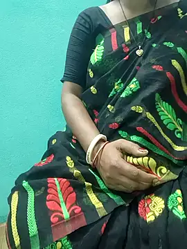 Snapshot of desi_boudi87 chatting on 25, 9, 2025 desi boudi87 online show from 25, 9, 2025