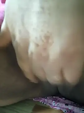 Snapshot of desi_boudi87 chatting on 7, 10, 2025 desi boudi87 online show from 7, 10, 2025