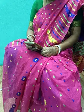 Snapshot of desi_boudi87 chatting on 12, 10, 2025 desi boudi87 online show from 12, 10, 2025