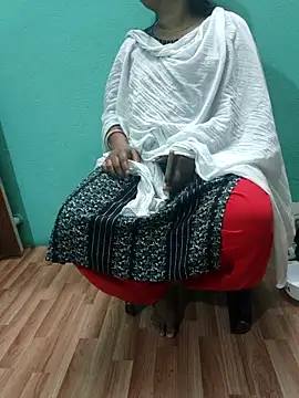 Snapshot of desi_boudi87 chatting on 31, 10, 2025 desi boudi87 online show from 31, 10, 2025