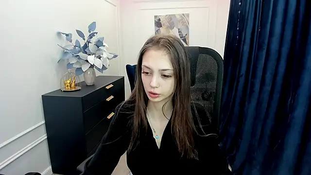 EmilyGraydis online show from 21, 11, 2025