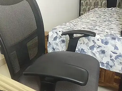 Snapshot of Dark_choclate99 chatting on 27, 10, 2025 Dark choclate99 online show from 27, 10, 2025