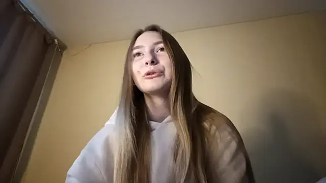 Nymera flare online show from 28, 11, 2025