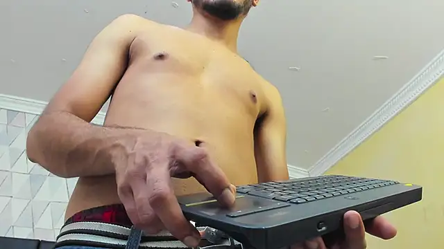 Boss Domiinator online show from 1, 2, 2026